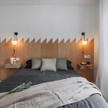 Spacest - Carrer Del Comte D'urgell A Βαρκελώνη